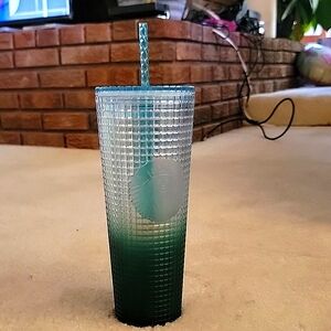 EUC Starbucks 2023 Jade Gradient Grid 24 ounce Tumbler